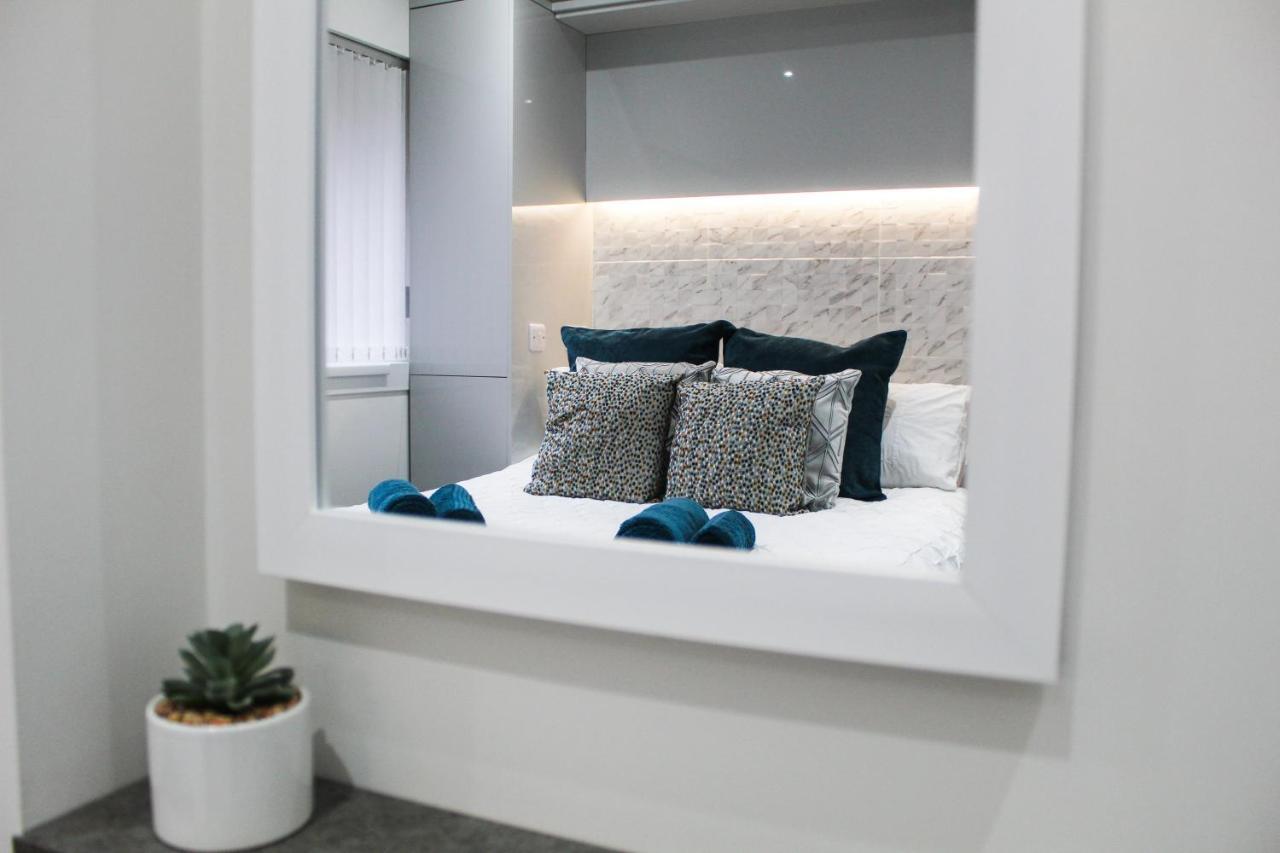 Luxury Property With Hot Tub And Sea Views Oystermouth ภายนอก รูปภาพ