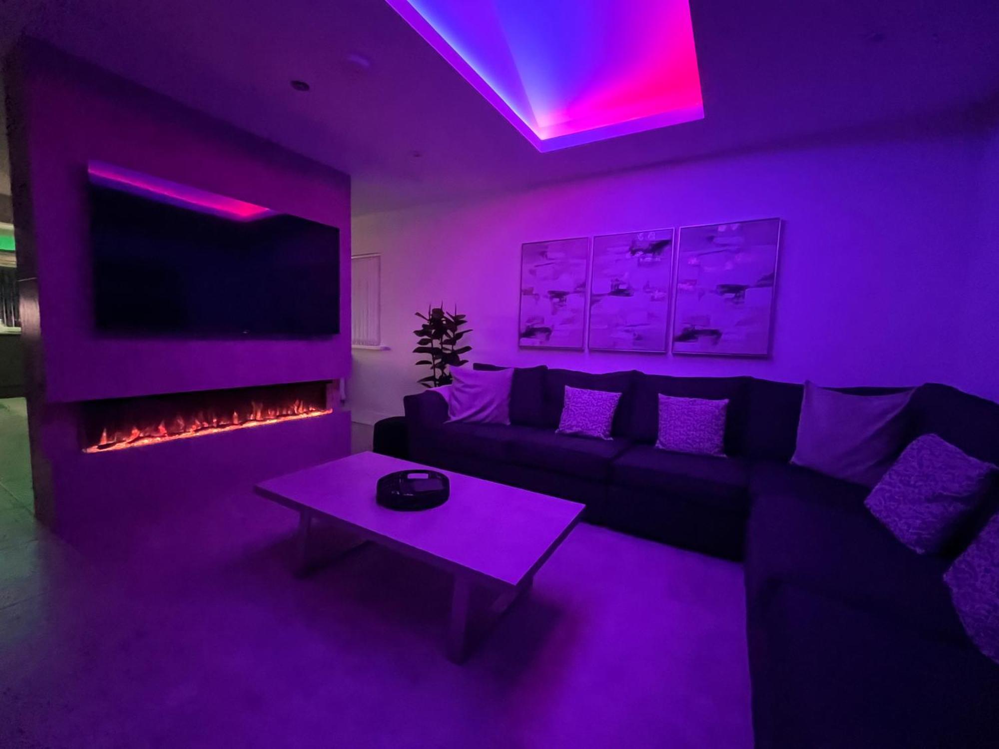 Luxury Property With Hot Tub And Sea Views Oystermouth ภายนอก รูปภาพ